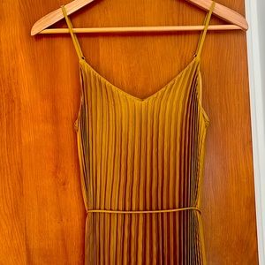 Banana Republic marigold fall accordion style dress with tie